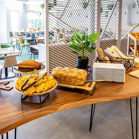 Novotel Bourges Bagian luar foto