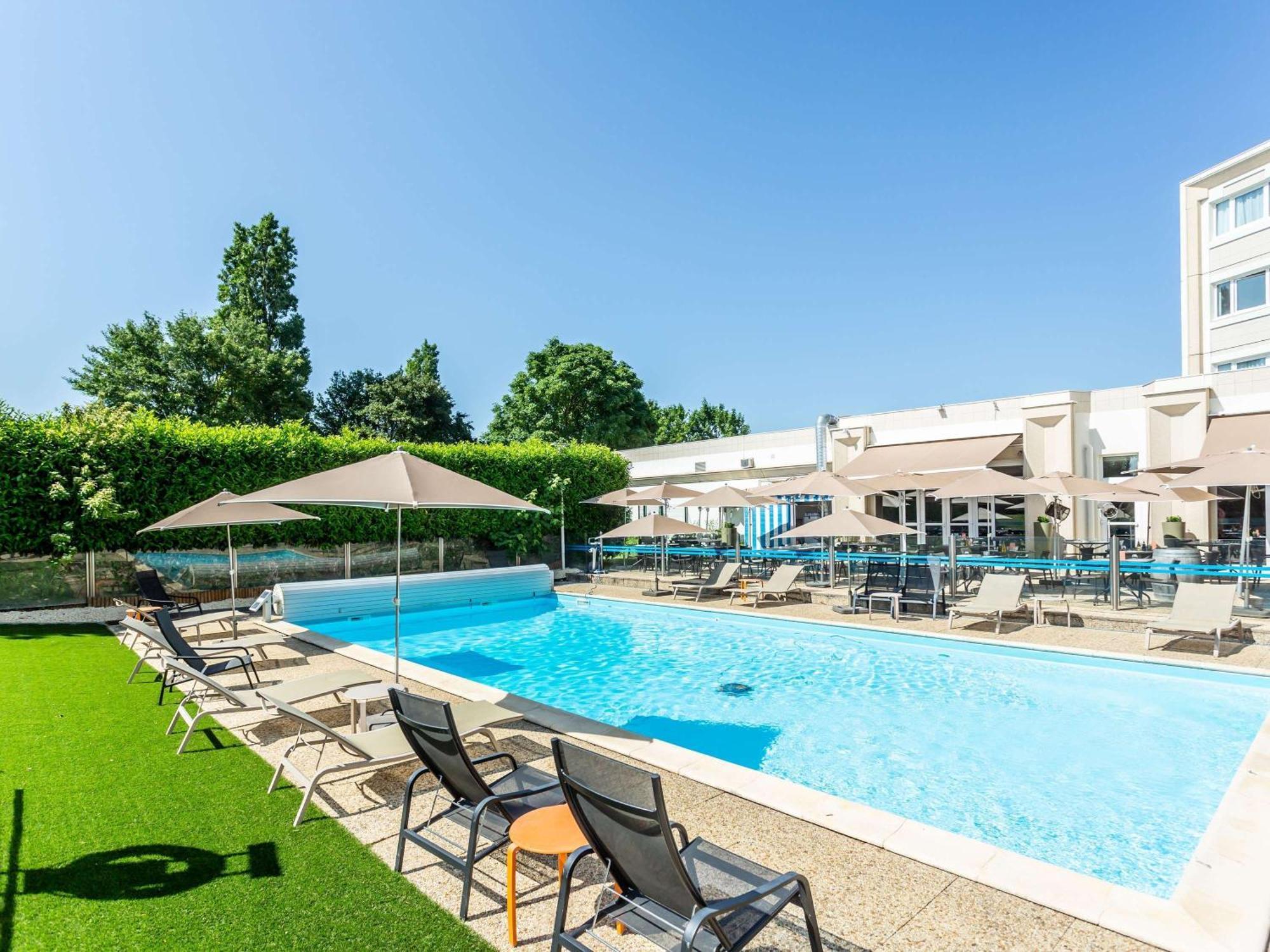 Novotel Bourges Bagian luar foto